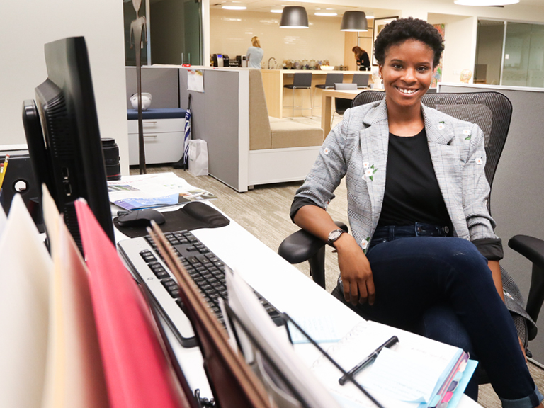 2018 W.I.S.E. Participant Mikeisha Kelly at work for Rubenstein Public Relations in New York City